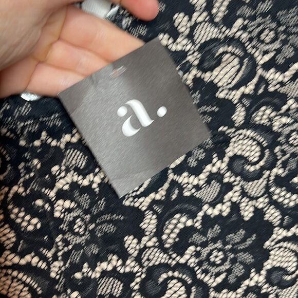 Alexander McQueen High Waisted Lace Skinny Jeans. Size 26. - Picture 11 of 11